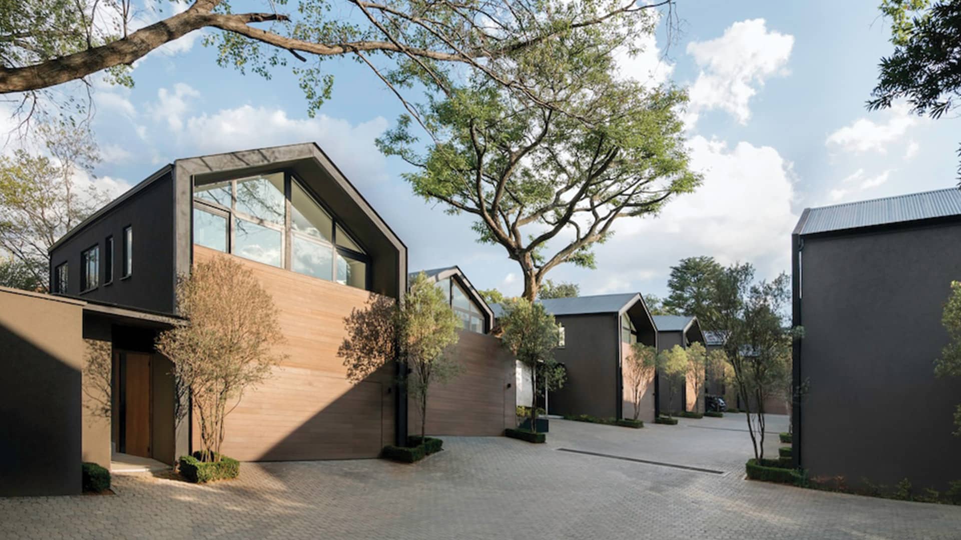http://38-Morsim-House-Entrance