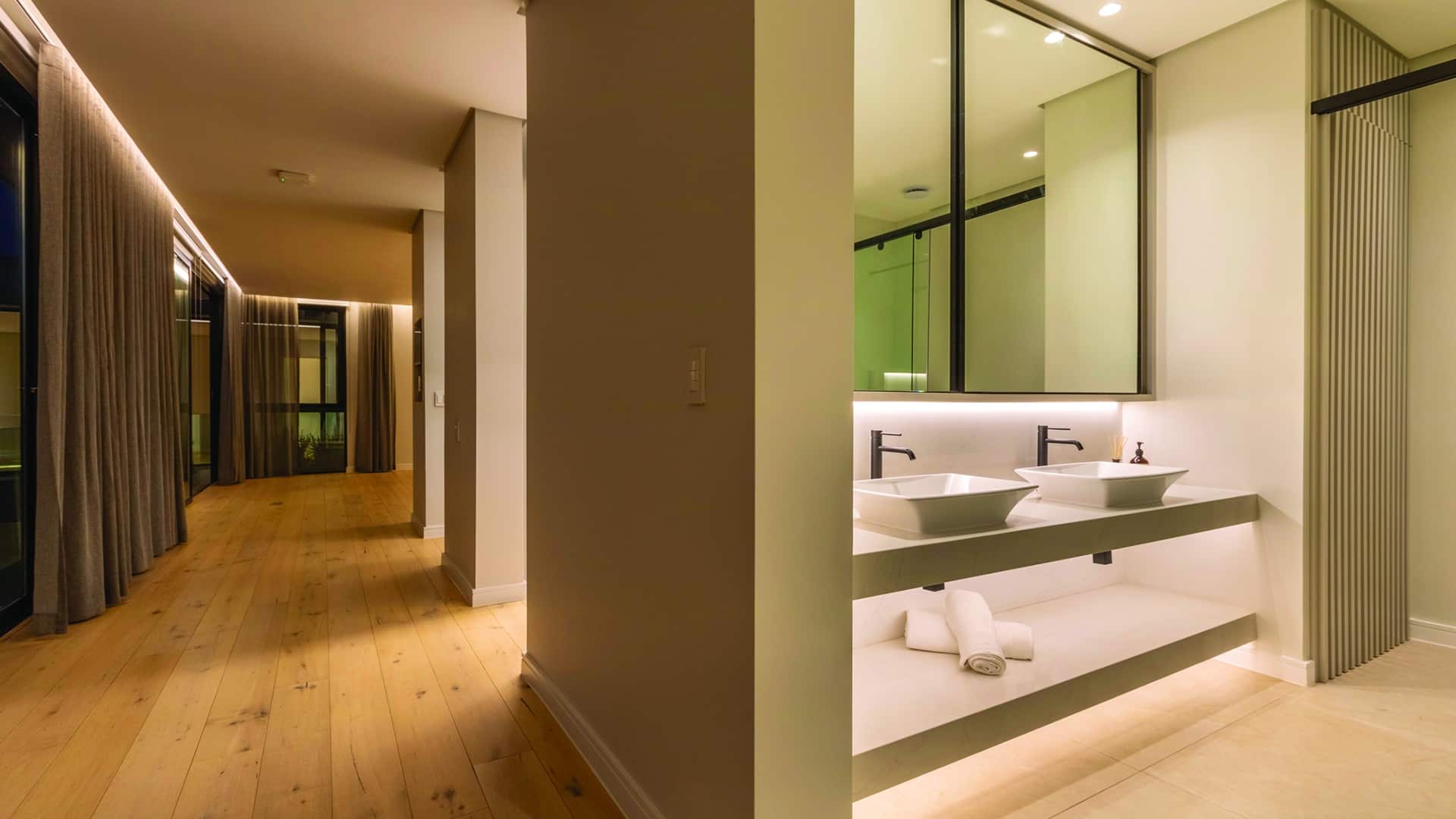 http://49B%20First%20Road%20Bedroom%20and%20Bathroom