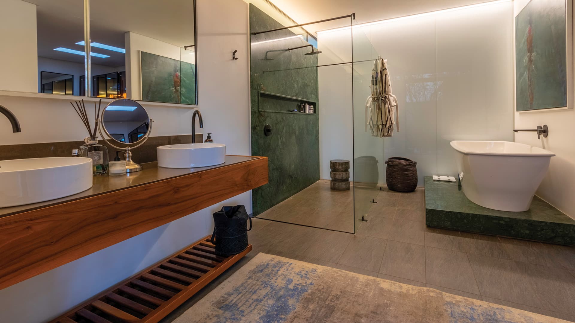 http://51A-First-Road-Master-Bathroom