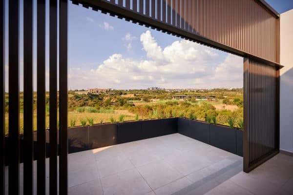 http://Steyn%20City%20Bedroom%20Golf%20View